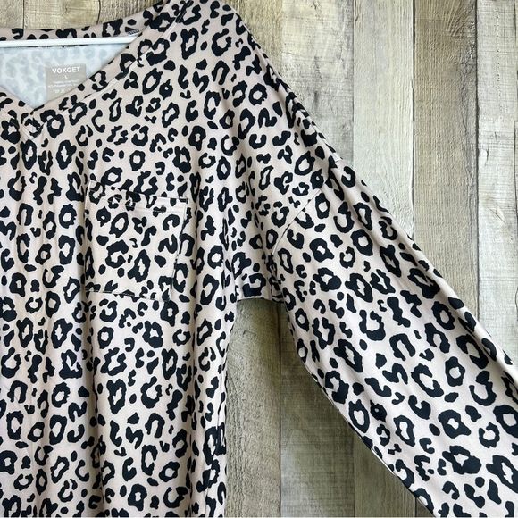 Voxget Animal Print Tan & Black Large V-Neck Long Sleeve V-Neck 1 Chest … - Picture 3 of 6